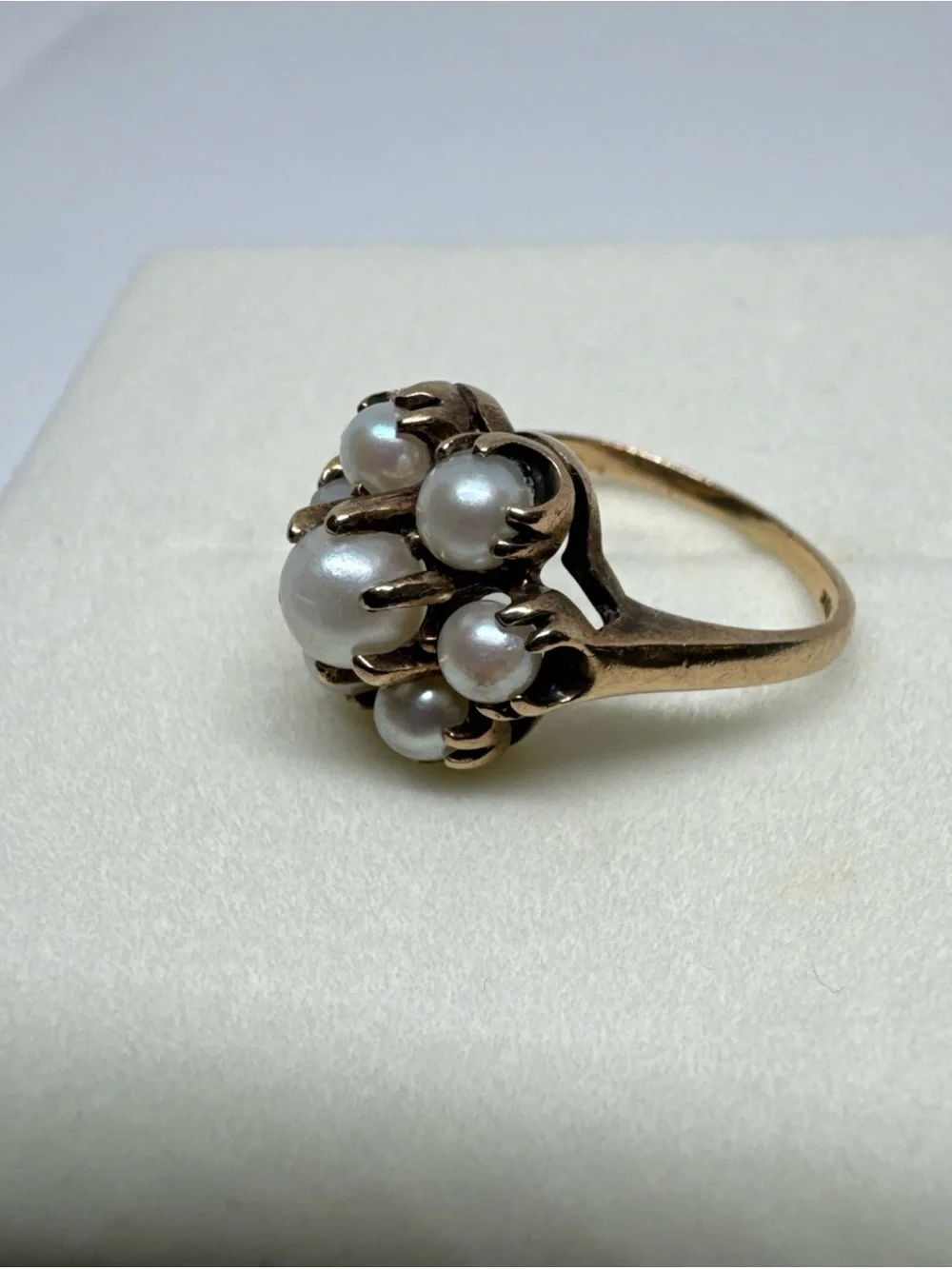 Vintage 10K Yellow Gold Pearl Flower Ring Size 5.5 Seven Pearls Claw 3.8g
